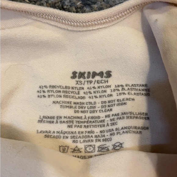 Skims Sculpting Bodysuit Romper - Picture 2 of 3